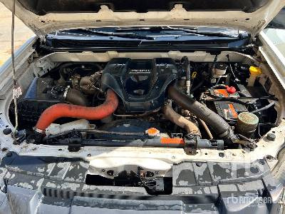 Camion plateau ISUZU 4x4 Crew Cab Pick-up: photos 10