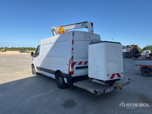Renault Master Camion ? godets - Camion avec nacelle: photos 3 Renault Master Camion ? godets - Camion avec nacelle: photos 3