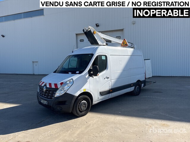 Renault Master Camion ? godets - Camion avec nacelle: photos 1 Renault Master Camion ? godets - Camion avec nacelle: photos 1