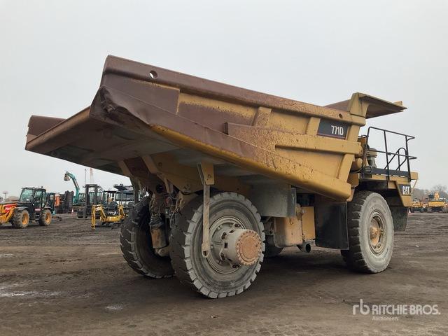 1999 Cat 771D Haul Truck - Tombereau rigide: photos 3 1999 Cat 771D Haul Truck - Tombereau rigide: photos 3