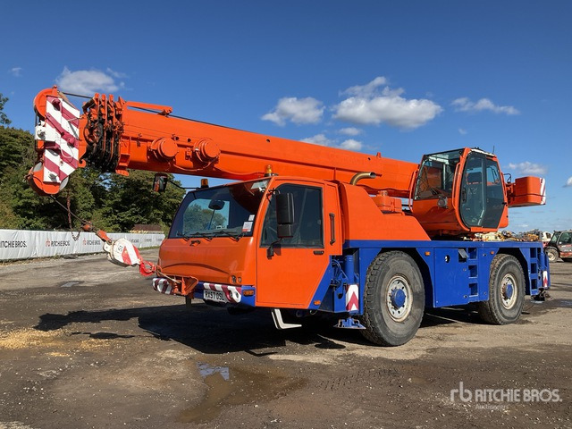 2008 Terex Demag AC40/2L 5 t 4x4 All Terrain Crane - Grue tout-terrain: photos 1 2008 Terex Demag AC40/2L 5 t 4x4 All Terrain Crane - Grue tout-terrain: photos 1