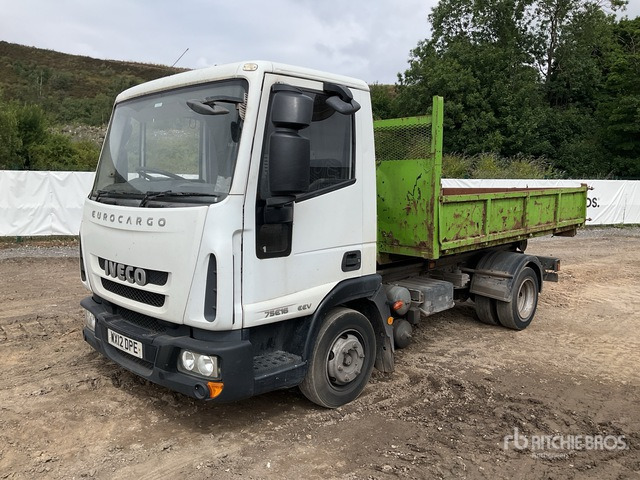 2012 Iveco Eurocargo 75E16 4x2 Roll-Off Truck - Broyeur/ Épareuse: photos 4 2012 Iveco Eurocargo 75E16 4x2 Roll-Off Truck - Broyeur/ Épareuse: photos 4
