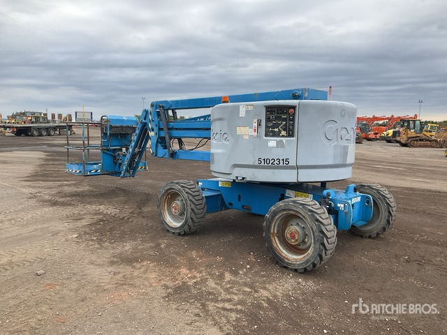 2014 Genie Z45/25J 4WD Diesel Articulating Boom Lift - Nacelle articulée: photos 3 2014 Genie Z45/25J 4WD Diesel Articulating Boom Lift - Nacelle articulée: photos 3