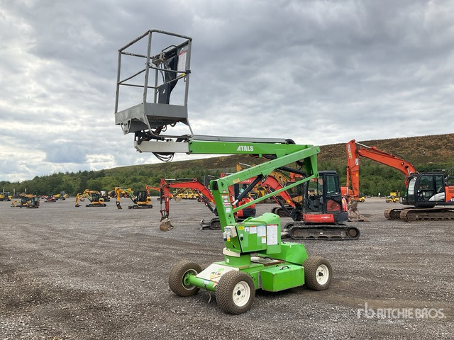 2015 Nifty-Lift HR12NDE 2WD Hybrid Articulating Boom Lift - Nacelle articulée: photos 2 2015 Nifty-Lift HR12NDE 2WD Hybrid Articulating Boom Lift - Nacelle articulée: photos 2