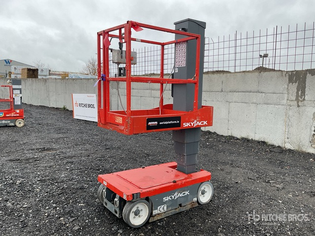 2015 Skyjack SJ16 2015 Skyjack SJ16 Vertical Mast Lift Vertical Mast Lift - Nacelle à mât vertical: photos 2 2015 Skyjack SJ16 2015 Skyjack SJ16 Vertical Mast Lift Vertical Mast Lift - Nacelle à mât vertical: photos 2