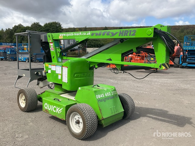 2017 Nifty HR12NDE 2WD Hybrid Articulating Boom Lift - Nacelle articulée: photos 5 2017 Nifty HR12NDE 2WD Hybrid Articulating Boom Lift - Nacelle articulée: photos 5