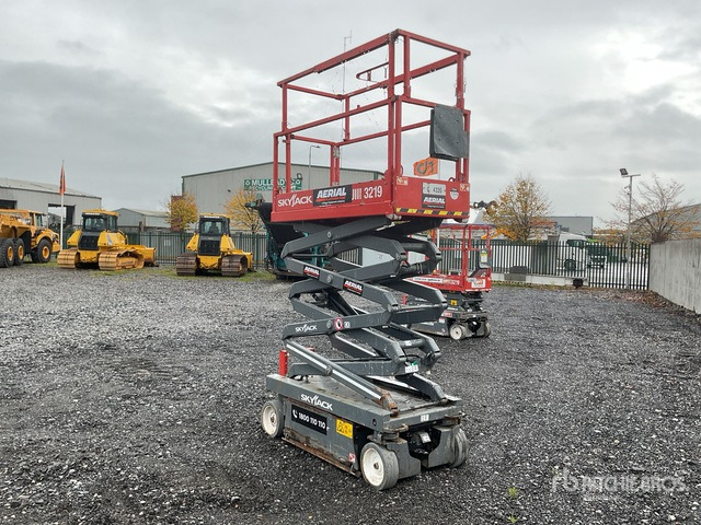 2018 Skyjack SJ 3219 2018 Skyjack SJ3219 Scissor Lift Scissor Lift - Nacelle ciseaux: photos 3 2018 Skyjack SJ 3219 2018 Skyjack SJ3219 Scissor Lift Scissor Lift - Nacelle ciseaux: photos 3