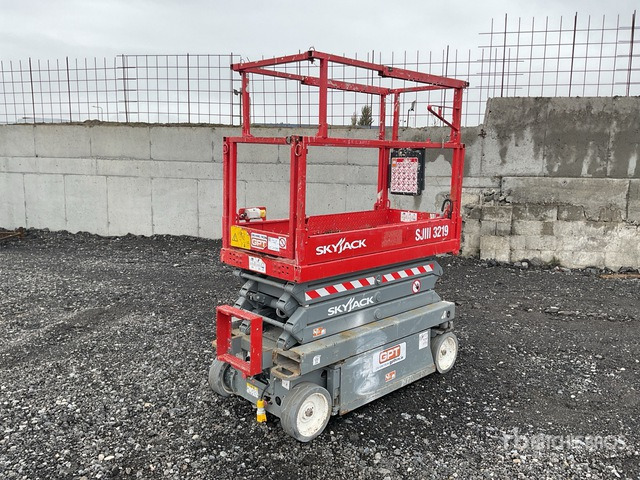 2018 Skyjack SJ 3219 2018 Skyjack SJ3219 Scissor Lift Scissor Lift - Nacelle ciseaux: photos 1 2018 Skyjack SJ 3219 2018 Skyjack SJ3219 Scissor Lift Scissor Lift - Nacelle ciseaux: photos 1