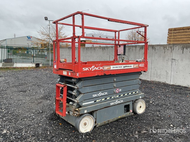 2018 Skyjack SJ4632 2018 Skyjack SJ4632 Scissor Lift Scissor Lift - Nacelle ciseaux: photos 1 2018 Skyjack SJ4632 2018 Skyjack SJ4632 Scissor Lift Scissor Lift - Nacelle ciseaux: photos 1