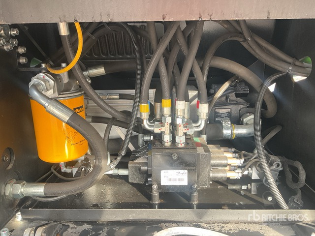 2021 Kovaco Elise 900 Electric Skid Steer Loader - Mini chargeuse: photos 5 2021 Kovaco Elise 900 Electric Skid Steer Loader - Mini chargeuse: photos 5