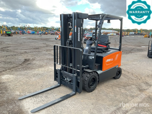2023 Doosan B25X-7 PLUS 2500 kg Electric Forklift - Chariot élévateur électrique: photos 1 2023 Doosan B25X-7 PLUS 2500 kg Electric Forklift - Chariot élévateur électrique: photos 1