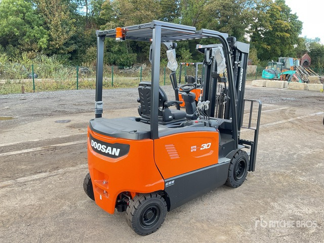 2023 Doosan B30X-7 PLUS 3000 kg (Unused) Electric Forklift - Chariot élévateur électrique: photos 3 2023 Doosan B30X-7 PLUS 3000 kg (Unused) Electric Forklift - Chariot élévateur électrique: photos 3