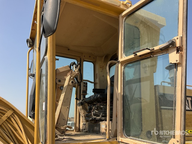 2000 Cat 140H Motor Grader - Niveleuse: photos 5 2000 Cat 140H Motor Grader - Niveleuse: photos 5