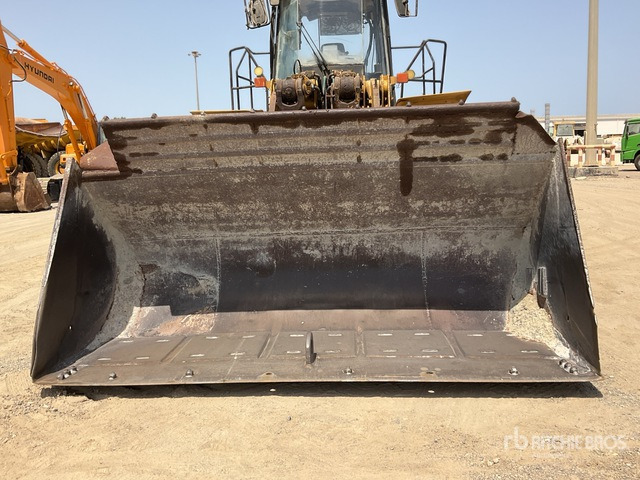 2001 Cat 980G - Chargeuse sur pneus: photos 5 2001 Cat 980G - Chargeuse sur pneus: photos 5