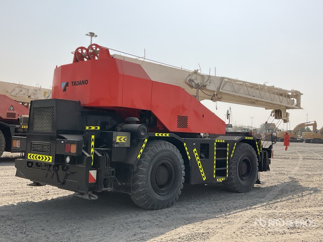 2002 Tadano TR300 EX 30 ton 4x4x4 Rough Terrain Crane - Grue automotrice lente: photos 3 2002 Tadano TR300 EX 30 ton 4x4x4 Rough Terrain Crane - Grue automotrice lente: photos 3