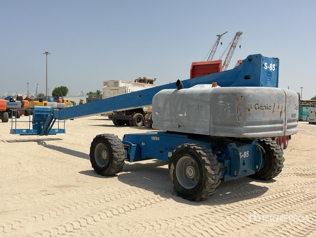 2006 Genie S85 4WD Diesel Telescopic Boom Lift - Nacelle télescopique: photos 3 2006 Genie S85 4WD Diesel Telescopic Boom Lift - Nacelle télescopique: photos 3