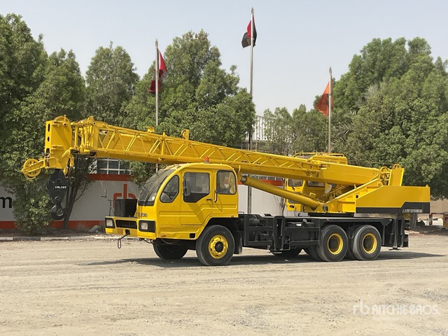 2007 XCMG QY20 20 ton 6x4 Hydraulic Truck Crane - Grue mobile: photos 1 2007 XCMG QY20 20 ton 6x4 Hydraulic Truck Crane - Grue mobile: photos 1