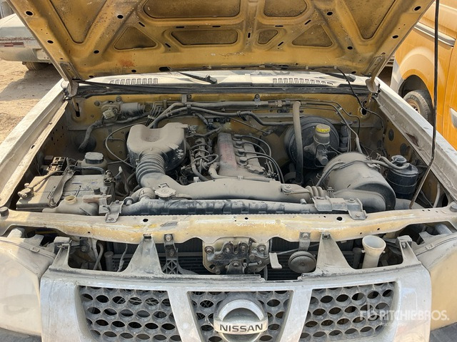 2008 Nissan 4x4 Crew Cab (Inoperable) Pickup - Pick-up: photos 5 2008 Nissan 4x4 Crew Cab (Inoperable) Pickup - Pick-up: photos 5