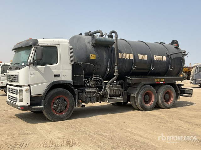 2008 Volvo FM400 6x4 20000 Liters Vacuum Tanker Truck - Camion vidangeur: photos 1 2008 Volvo FM400 6x4 20000 Liters Vacuum Tanker Truck - Camion vidangeur: photos 1