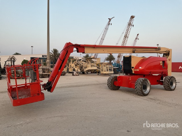 2010 JLG 800AJ 4WD Diesel Articulating Boom Lift - Nacelle articulée: photos 2 2010 JLG 800AJ 4WD Diesel Articulating Boom Lift - Nacelle articulée: photos 2