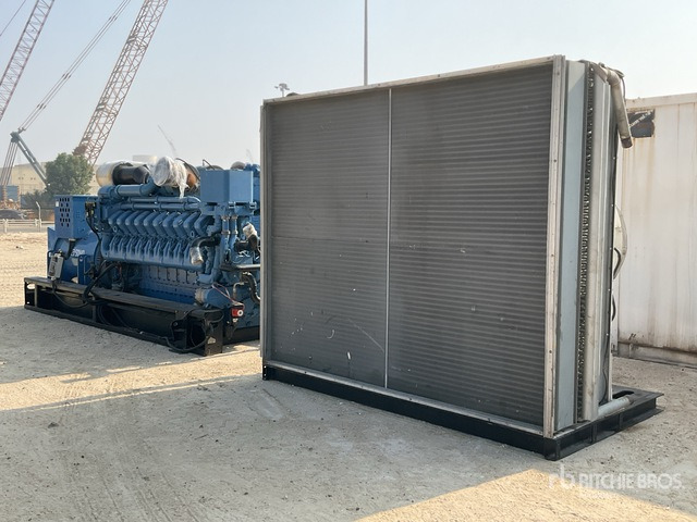 2010 Sdmo X2800 2800 kVA Skid-Mounted Generator Set - Groupe électrogène: photos 3 2010 Sdmo X2800 2800 kVA Skid-Mounted Generator Set - Groupe électrogène: photos 3