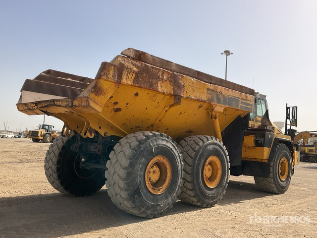 2011 Komatsu HM400-2R Articulated Dump Truck - Tombereau articulé: photos 4 2011 Komatsu HM400-2R Articulated Dump Truck - Tombereau articulé: photos 4