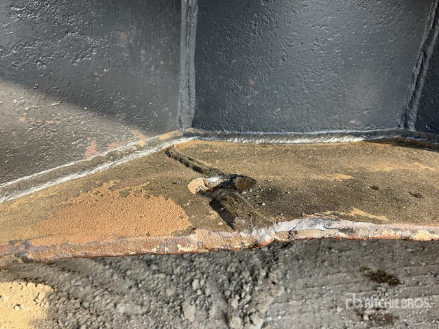 2013 Cat 320D2 - Pelle sur chenille: photos 5 2013 Cat 320D2 - Pelle sur chenille: photos 5