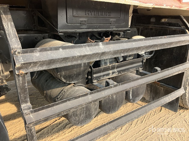 2014 Hyundai HD370 8x4 Twin-Steer Tri/A Dump Truck - Camion benne: photos 4 2014 Hyundai HD370 8x4 Twin-Steer Tri/A Dump Truck - Camion benne: photos 4