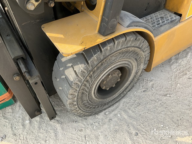 2015 Cat EP25K-PAC 2.5 ton Electric Forklift - Chariot élévateur électrique: photos 5 2015 Cat EP25K-PAC 2.5 ton Electric Forklift - Chariot élévateur électrique: photos 5