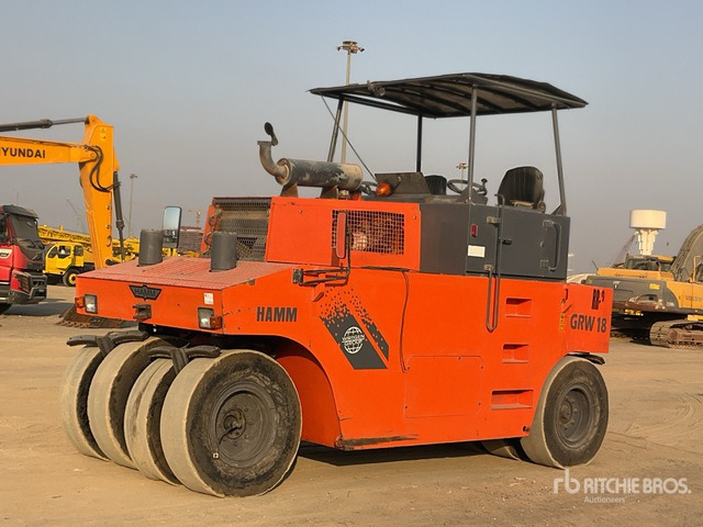 2015 Hamm GRW18 8 Wheel Pneumatic Roller - Compacteur à pneus: photos 2 2015 Hamm GRW18 8 Wheel Pneumatic Roller - Compacteur à pneus: photos 2