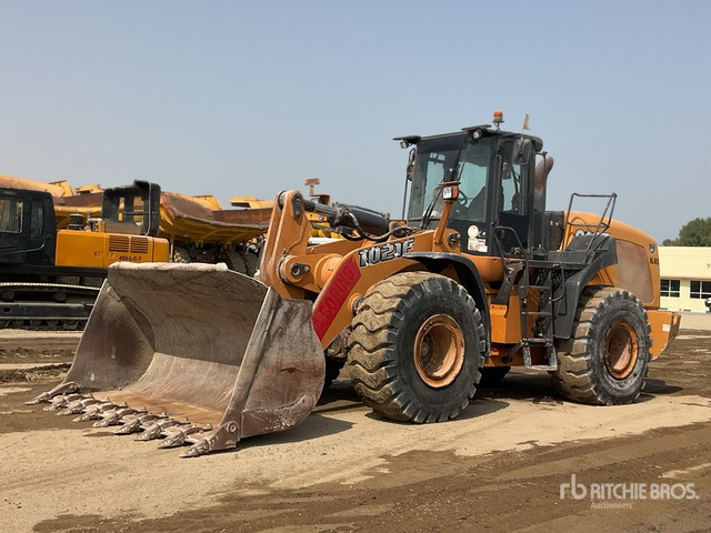 2016 Case 1021F - Chargeuse sur pneus: photos 1 2016 Case 1021F - Chargeuse sur pneus: photos 1