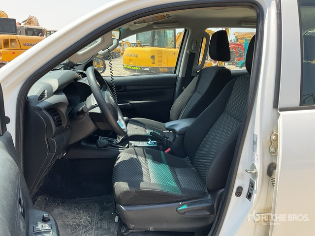 2018 Toyota Hilux 4x4 Crew Cab Pickup - Pick-up: photos 5 2018 Toyota Hilux 4x4 Crew Cab Pickup - Pick-up: photos 5