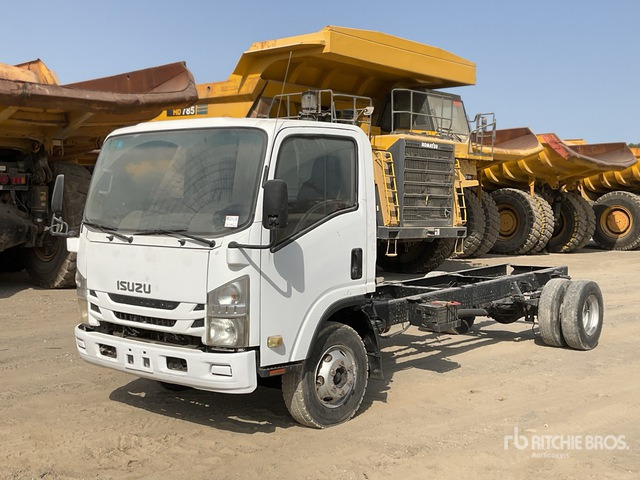 2019 Isuzu NPR 4x2 Cab and Chassis - Châssis cabine: photos 2 2019 Isuzu NPR 4x2 Cab and Chassis - Châssis cabine: photos 2