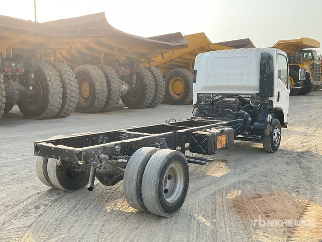 2019 Isuzu NPR 4x2 Cab and Chassis - Châssis cabine: photos 3 2019 Isuzu NPR 4x2 Cab and Chassis - Châssis cabine: photos 3