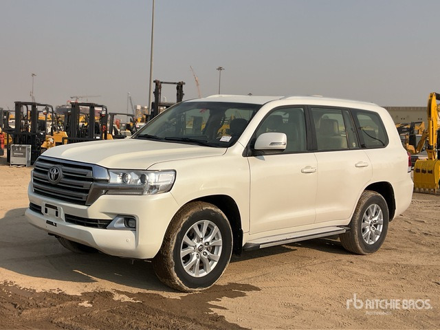 2019 Toyota Land Cruiser GXR- 200L 4x4 SUV - SUV: photos 1 2019 Toyota Land Cruiser GXR- 200L 4x4 SUV - SUV: photos 1