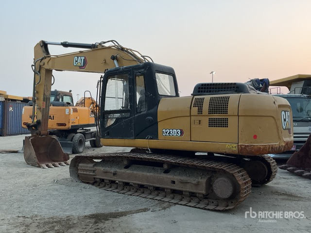 2022 Cat 323D3 - Pelle sur chenille: photos 5 2022 Cat 323D3 - Pelle sur chenille: photos 5