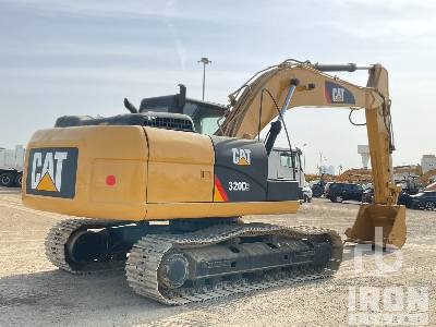 CAT 320D2 - Pelle sur chenille: photos 3 CAT 320D2 - Pelle sur chenille: photos 3