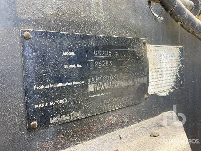 KOMATSU GD705-5 - Niveleuse: photos 1 KOMATSU GD705-5 - Niveleuse: photos 1