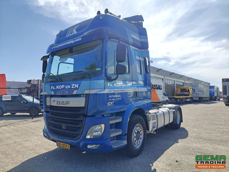 DAF CF 410 FT 4x2 Spacecab Euro6A - 13L engine - Dubbele Tanks - NL truck - SMARTTacho V2 - 01/2026 APK - Tracteur routier: photos 1 DAF CF 410 FT 4x2 Spacecab Euro6A - 13L engine - Dubbele Tanks - NL truck - SMARTTacho V2 - 01/2026 APK - Tracteur routier: photos 1