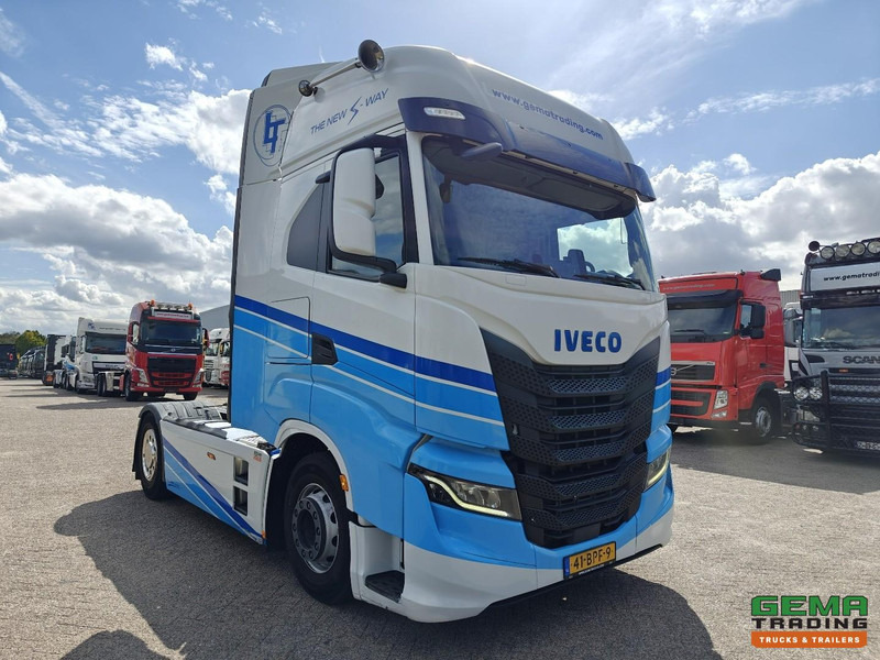 Iveco S-WAY 420 4x2 Euro6D - Dubbele Tanks - StandAirco - Navi - SMARTTacho V2 - 04/2026 APK - Tracteur routier: photos 2 Iveco S-WAY 420 4x2 Euro6D - Dubbele Tanks - StandAirco - Navi - SMARTTacho V2 - 04/2026 APK - Tracteur routier: photos 2