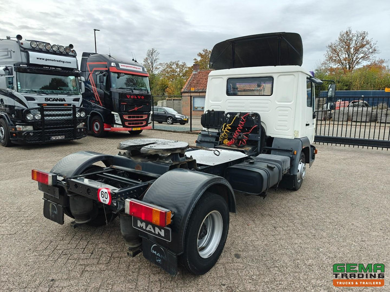 MAN LE 10.220 4x2 Dagcabine Euro3 - Handgeschakeld - Analoge Tachograaf - 195.000km - Tracteur routier: photos 3 MAN LE 10.220 4x2 Dagcabine Euro3 - Handgeschakeld - Analoge Tachograaf - 195.000km - Tracteur routier: photos 3