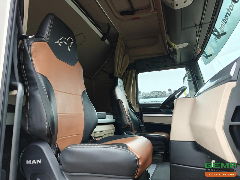 Tracteur routier MAN TGX 18.420 4x2 XLX Euro6C - Dubbele Tanks - Navi - 08/2026 APK: photos 17 Tracteur routier MAN TGX 18.420 4x2 XLX Euro6C - Dubbele Tanks - Navi - 08/2026 APK: photos 17