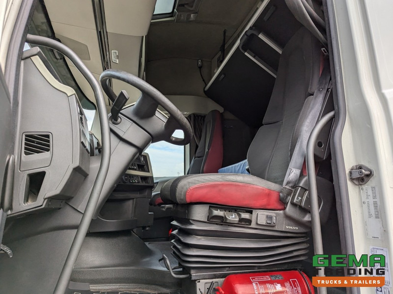 Volvo FH420 4x2 Euro6 FH420 4x2 Globetrotter Euro6 - XLOW / Mega - VEB+ - Double Tanks - Air Suspension (T1539) - Tracteur routier: photos 5 Volvo FH420 4x2 Euro6 FH420 4x2 Globetrotter Euro6 - XLOW / Mega - VEB+ - Double Tanks - Air Suspension (T1539) - Tracteur routier: photos 5
