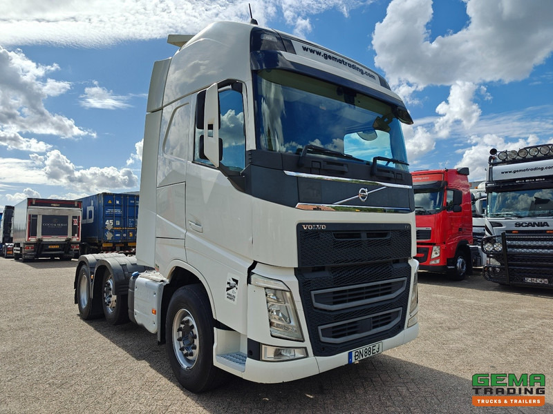 Volvo FH500 6x2 Globetrotter XL Euro6 - RHD!/Rechtslenkung! - Schuifschotel - SMARTTacho V2 - Tracteur routier: photos 1 Volvo FH500 6x2 Globetrotter XL Euro6 - RHD!/Rechtslenkung! - Schuifschotel - SMARTTacho V2 - Tracteur routier: photos 1