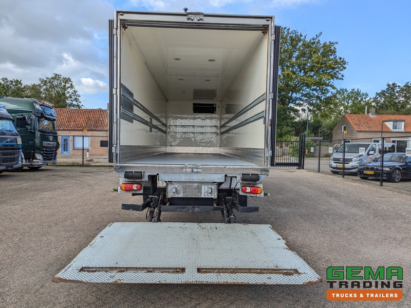 Volvo FL210 4x2 Daycab 18Ton Euro5 Handgeschakeld - Koel-VriesBak 8.38M - Frigo Block - Laadklep 1500KG - Camion isothermique: photos 5 Volvo FL210 4x2 Daycab 18Ton Euro5 Handgeschakeld - Koel-VriesBak 8.38M - Frigo Block - Laadklep 1500KG - Camion isothermique: photos 5