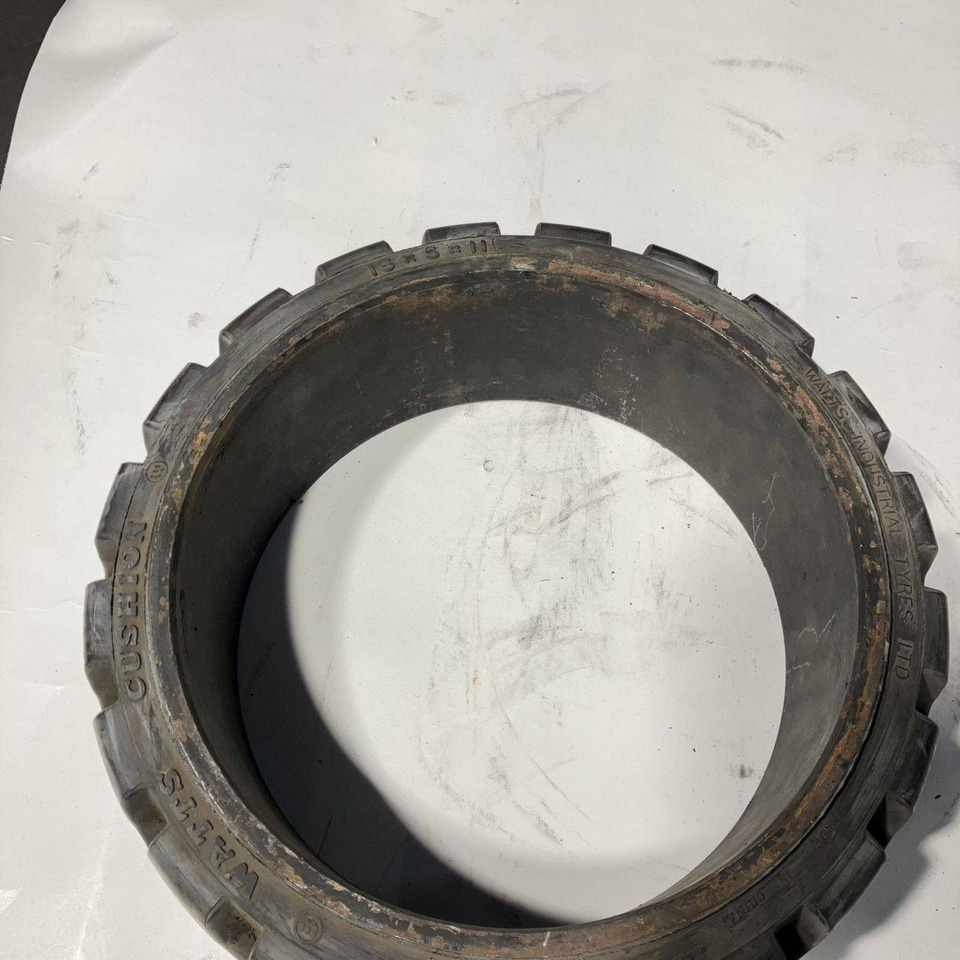 1X Watts 15x5x11 cushion tyre - Pneu pour Matériel de manutention: photos 3 1X Watts 15x5x11 cushion tyre - Pneu pour Matériel de manutention: photos 3