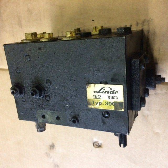 Accelerator assy. CHS-02/10, for Linde H50-80, Series 396-T - Système électrique pour Matériel de manutention: photos 2 Accelerator assy. CHS-02/10, for Linde H50-80, Series 396-T - Système électrique pour Matériel de manutention: photos 2