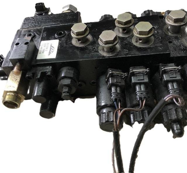 Hydraulic control valve for Linde - Valve hydraulique pour Matériel de manutention: photos 3 Hydraulic control valve for Linde - Valve hydraulique pour Matériel de manutention: photos 3