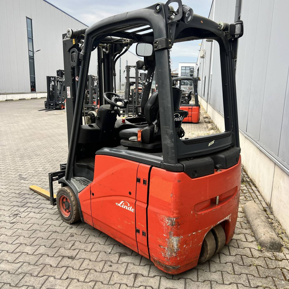 Linde E16H (386-01) - Chariot élévateur électrique: photos 2 Linde E16H (386-01) - Chariot élévateur électrique: photos 2
