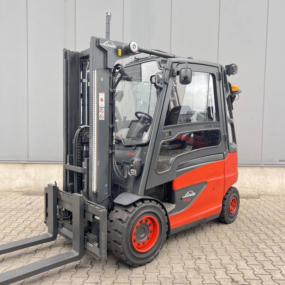 Linde E35/600H (388) - Chariot élévateur électrique: photos 1 Linde E35/600H (388) - Chariot élévateur électrique: photos 1